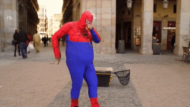 太ったスパイダーマンGIF