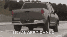 GIFy tančícího auta