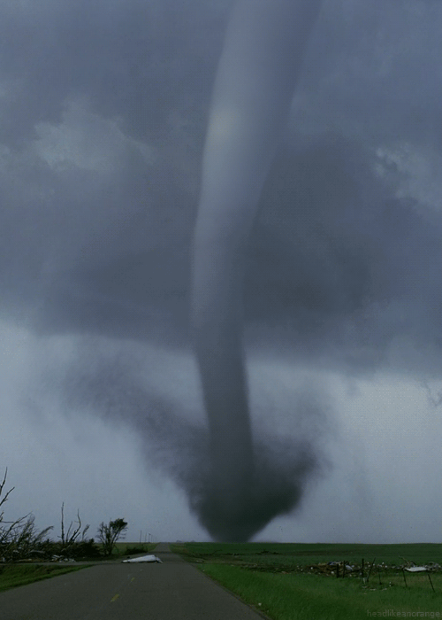 85-dark-scary-tornado