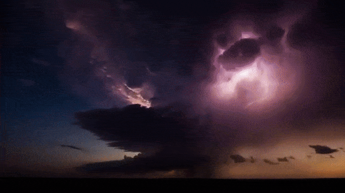 GIFy z tornadami - 150 ruchomych zdjęć