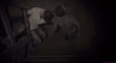 zombie-acegif-8-zombie-on-stairs-crawling