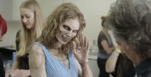 zombie-halloween-62-zombie-girl-flirting