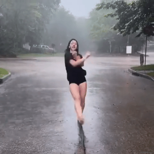 GIFs de dança na chuva