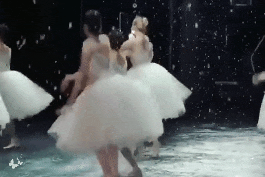 GIFy pro tanec na sněhu