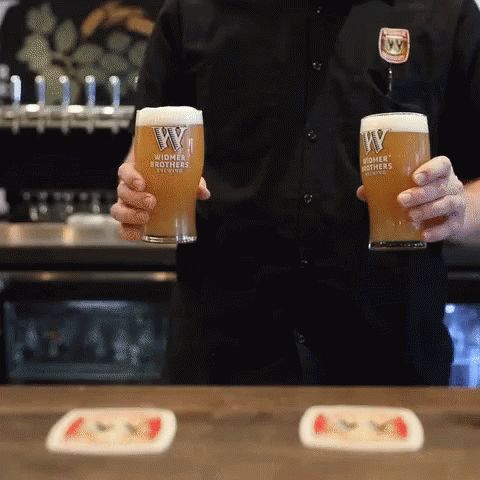 Le GIF di birra - Oltre 100 immagini animate di questa bevanda
