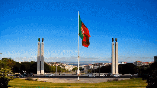 GIFs de la bandera portuguesa - 20 mejores banderas ondeando