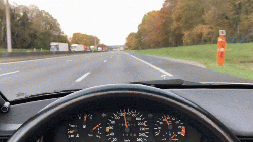 GIFy Prowadzenie Samochodu - 95 animowanych obrazów kierowców