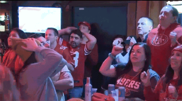 27-beautiful-fans-cheering-49ers